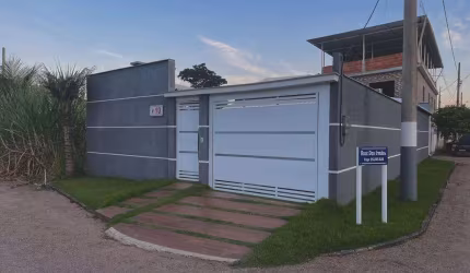 Casa à venda na Rua Luiz Vicente Gonzaga, Mantiquira, Duque de Caxias - RJ