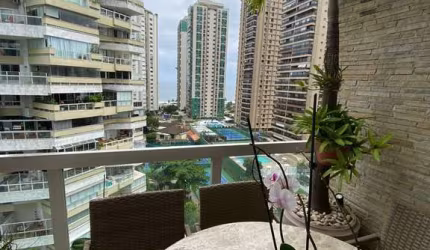 Apartamento à venda na Avenida Lúcio Costa, Barra da Tijuca, Rio de Janeiro - RJ