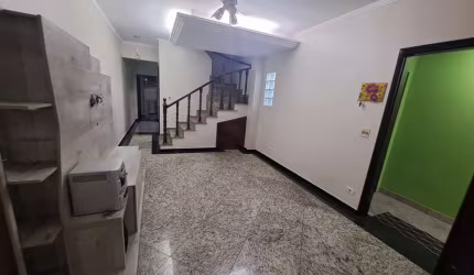 Casa para alugar na Rua São Maurício, Vila Galvão, Guarulhos - SP