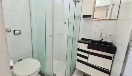 Apartamento à venda na Rua Figueiredo Magalhães, Copacabana, Rio de Janeiro - RJ
