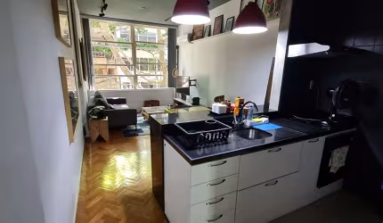 Apartamento à venda na Rua José Linhares, Leblon, Rio de Janeiro - RJ
