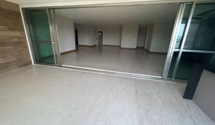 Apartamento à venda na Rua das Bromélias da Península, Barra da Tijuca, Rio de Janeiro - RJ