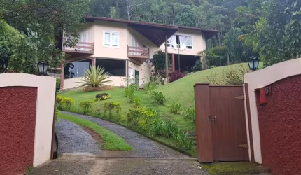 Casa de Condomínio à venda na Rua das Acácias, Itaipava, Petrópolis - RJ