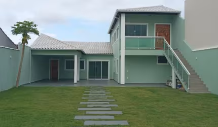 Casa à venda na Rua Vinte e Seis, Balneário das Conchas, São Pedro da Aldeia - RJ
