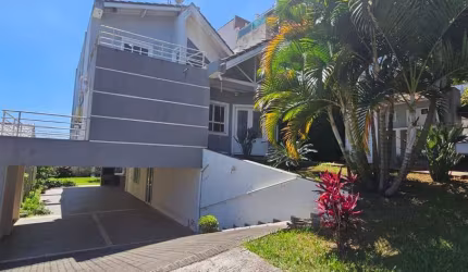 Casa de Condomínio à venda na Estrada do Itapeti, Parque Residencial Itapeti, Mogi das Cruzes - SP