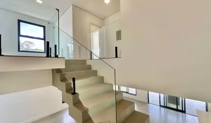 Casa à venda na Rua Dias Gomes, Moinho Velho, Embu das Artes - SP