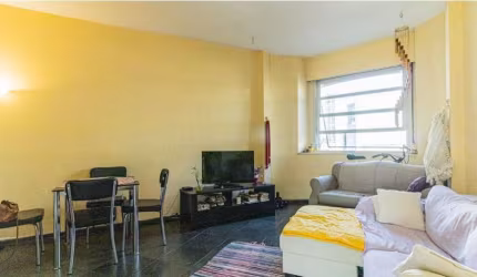 Apartamento à venda na Rua Vinte e Quatro de Maio, Centro, São Paulo - SP