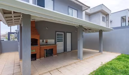 Casa à venda na Alameda Macadâmia, Moinho Velho, Cotia - SP