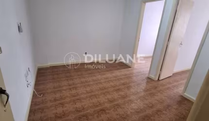 Apartamento à venda na Rua Marquês de Olinda, Botafogo, Rio de Janeiro - RJ