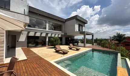Casa à venda na Rua Grande Otelo, Jardim Indaiá, Embu das Artes - SP