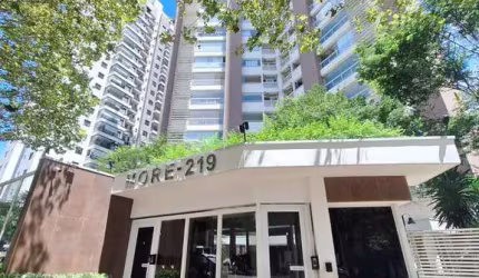 Apartamento para alugar na Avenida Ômega, Melville Empresarial I e II, Barueri - SP