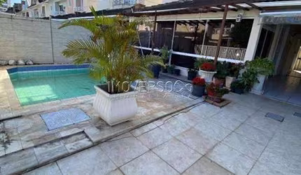 Casa à venda na Avenida Miguel Antônio Fernandes, Recreio dos Bandeirantes, Rio de Janeiro - RJ