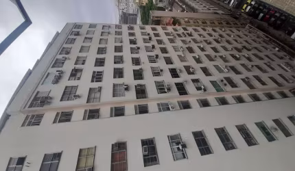 Apartamento à venda na Rua Alcindo Guanabara, Centro, Rio de Janeiro - RJ