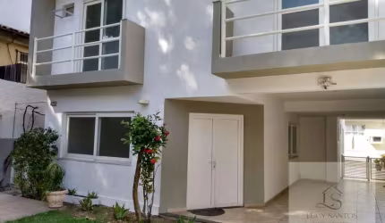 Casa para alugar na Rua Leonardo Vilas Boas, São Francisco, Niterói - RJ