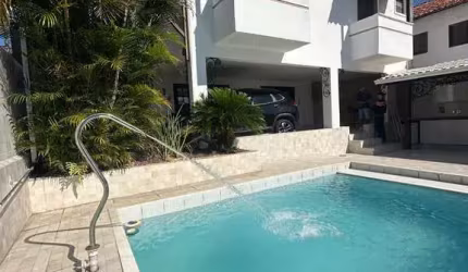 Casa de Condomínio para alugar na Rodovia Prefeito João Sampaio, Rio do Ouro, São Gonçalo - RJ