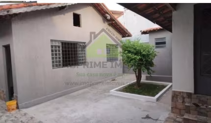 Casa para Venda em Jacareí, Jardim Paraiso, 2 dormitórios, 2 banheiros, 3 vagas