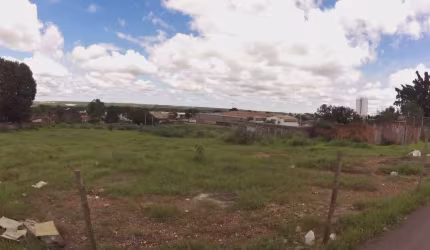 Terreno à venda na avenida Miguel sutil em Cuiabá MT