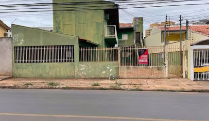 Conjunto com 8 quitinetes no Bairro Morada do Ouro