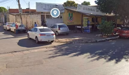 Imóvel esquina Comercial na Avenida no bairro Cristo Rei