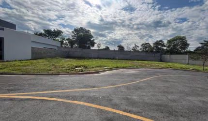 Oportunidade Vendo Terreno no Condomínio Primor das Torres