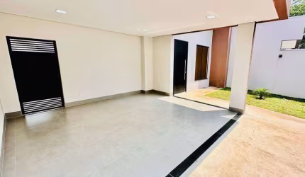 Casa de 3 Quartos com Piscina e Elegância Única!