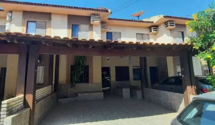 Casa tipo sobrado residencial Canachuê