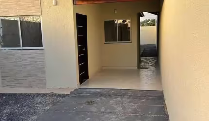 Vendo casa, 90m², garagem 3 veículos, financíavel