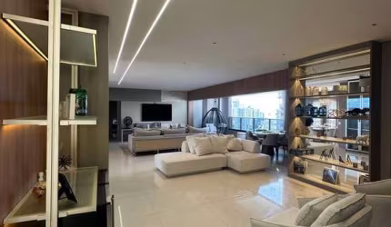 Luxuoso Apartamento semi Mobiliado Royal Presidente