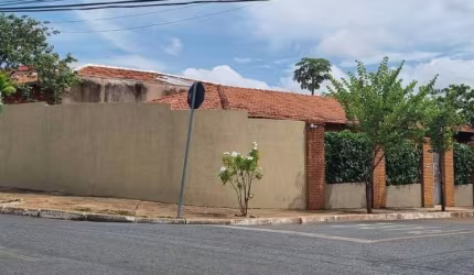 VENDO CASA TERREA RECEM-REFORMADA – BAIRRO SHANGRI-LÁ, CUIABÁ