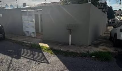 Casa 3 quartos  próximo ao Centro e Shopping Bairro
Jardim Independencia