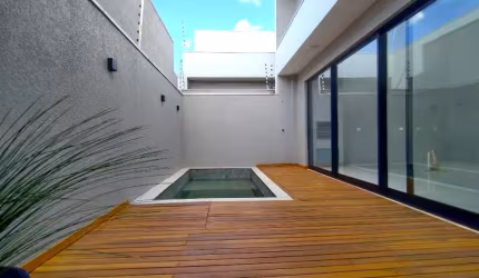 Linda Casa com Piscina