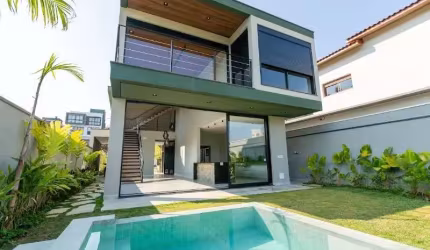 Casa de alto padrão em condomínio no Mosaico Essence em Mogi das Cruzes-SP: 3 quartos, 3 suítes, 3 salas, 5 banheiros, 4 vagas de garagem, 240m².