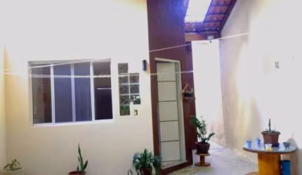 Casa a venda no Condomínio Residencial Rubi!