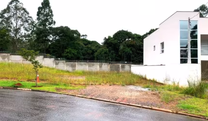Terreno a venda localizado no Condominio Mosaico Essence em Mogi das Cruzes.