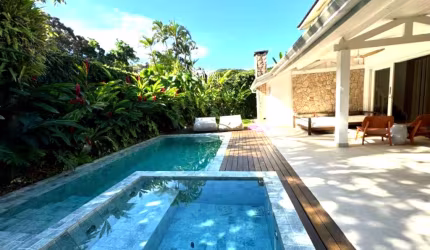 Casa de luxo à venda em condomínio na Praia do Engenho, São Sebastião-SP: 4 suítes, 3 salas, 5 banheiros, 3 vagas, 220m².