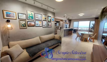 Amplo apartamento em Porto das Dunas com vista mar.