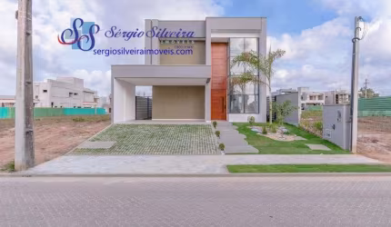 Linda casa duplex na Cidade Alpha com 3 suítes, piscina privativa.