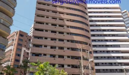 Amplo apartamento no Meireles com 3 suítes