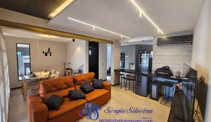 Linda casa duplex finamente mobiliada