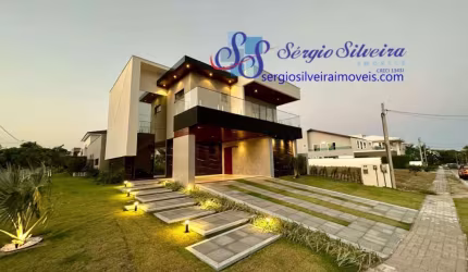 Belíssima casa moderna e de alto padrão no Alphaville Fortaleza.