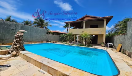 Excelente casa duplex com 7 quartos no Porto das Dunas!