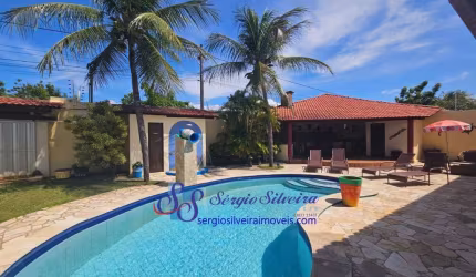 Ampla casa mobiliada e com 7 quartos em Aquiraz.
