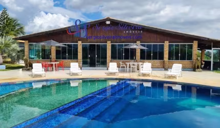 Ampla casa com 6 suítes e vista mar em Taíba
