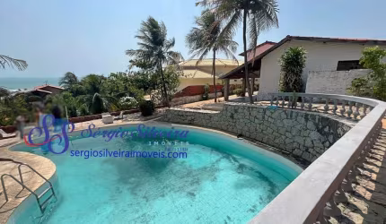 Excelente casa ampla com vista para o mar e 5 suítes.