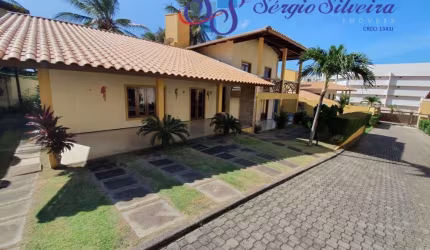 Casa em condomínio no Porto das Dunas com 4 suítes
