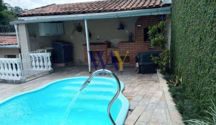 Imóvel residencial com espaço comercial