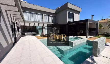 Alphaville Campinas - Novíssima Casa com maravilhoso projeto à venda!  Terreno com 980 m² | AC: 650 m² | 4 suítes | 4 vagas.  Espaços Amplos, integrad