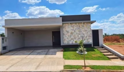Linda residência no Condomínio Villa de León! 1