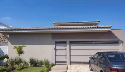 CASA EM CONDOMINIO FECHADO = TAMBORÉ