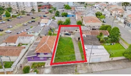 Terreno com 535m² à Venda em Xaxim, Curitiba